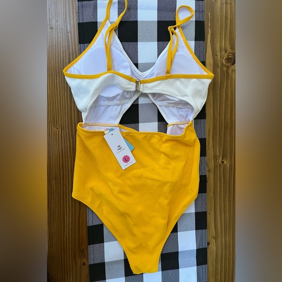 Bathing suit bundle* One Piece, size Large - Picture 3 of 7